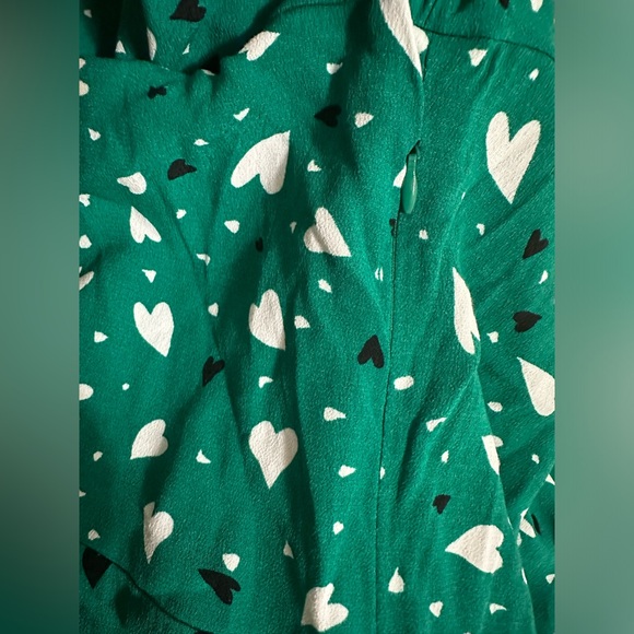 Loft Women’s Long Sleeve V-neck Green Hearts Holiday Festive Blouse Sz 16 - Picture 4 of 9